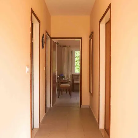 Apartment Jelena *